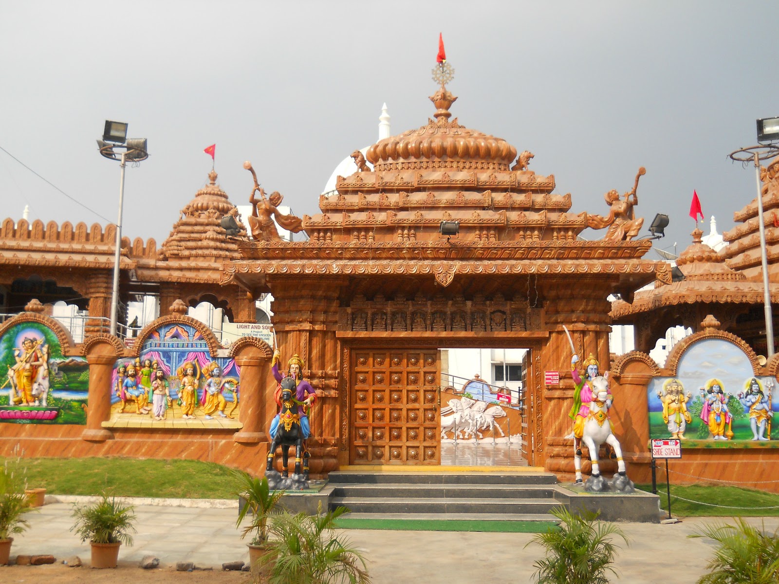 puri jagannath temple visit timings